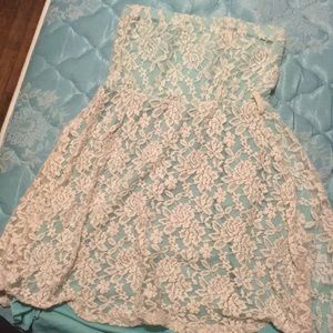 A dress never been worn❤️